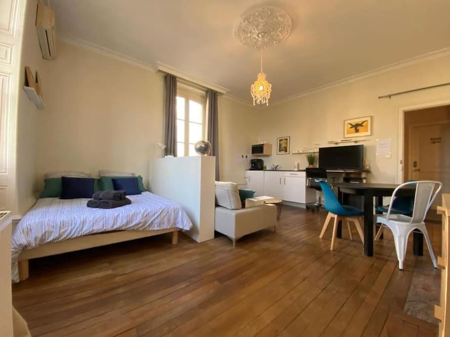 #Le Maitre Du Navire - Grand Studio - Hyper Centre Apartment บรีฟ-ลา-เกยยาร์ด ภายนอก รูปภาพ